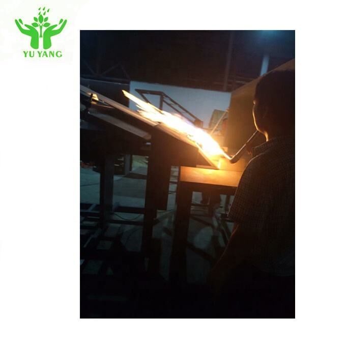 Sprzęt do testowania ogniowego Rozprzestrzenianie płomienia ogniwa słonecznego i maszyna do testowania palących się elementów